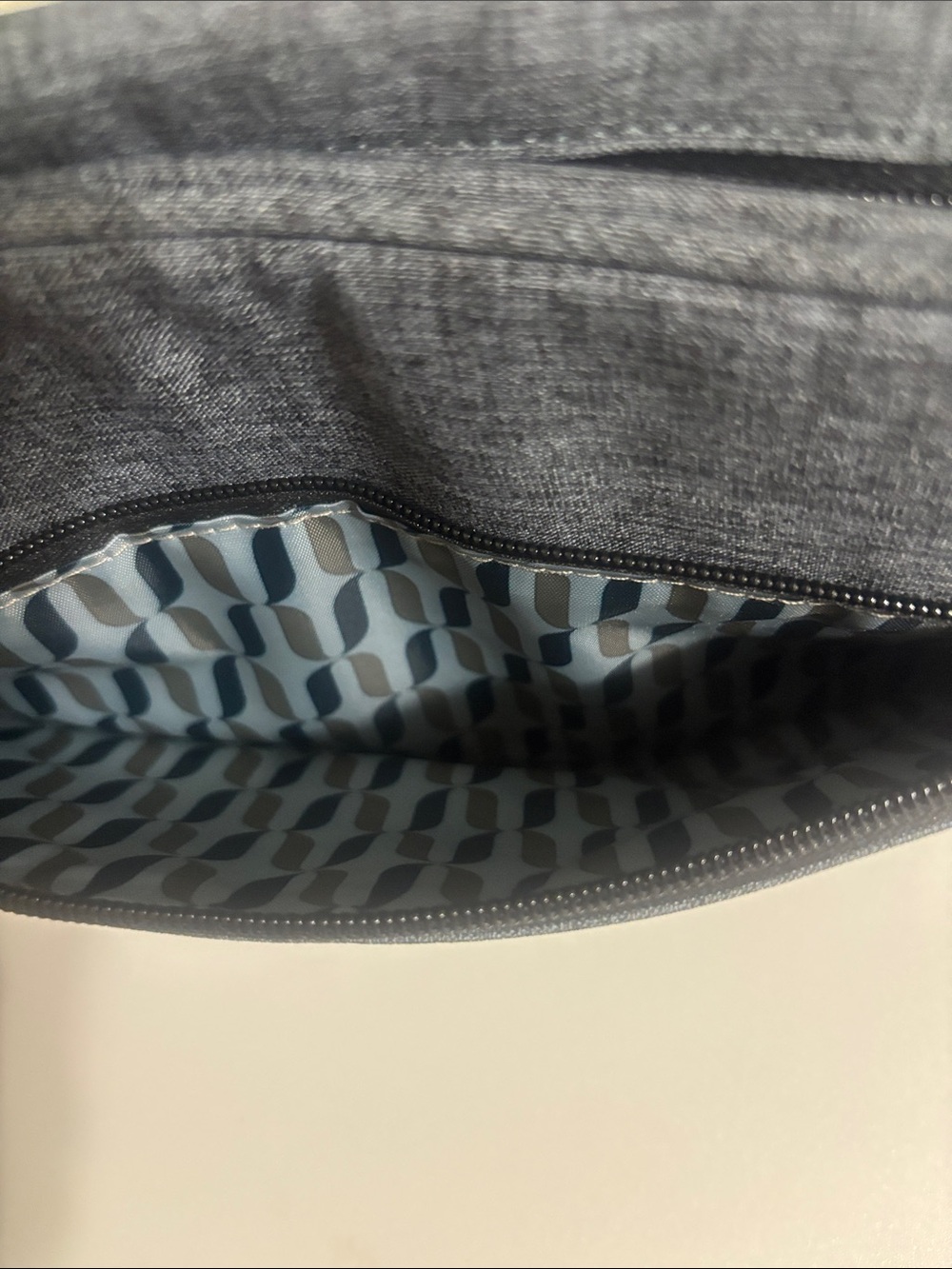 Lug Carousel XL Gray Crossbody Bag - Picture 3 of 6